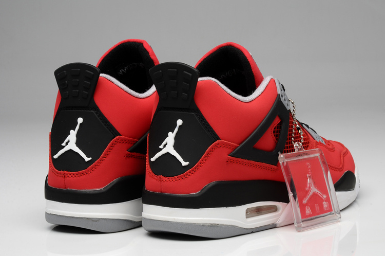 chaussure jordan retro 4