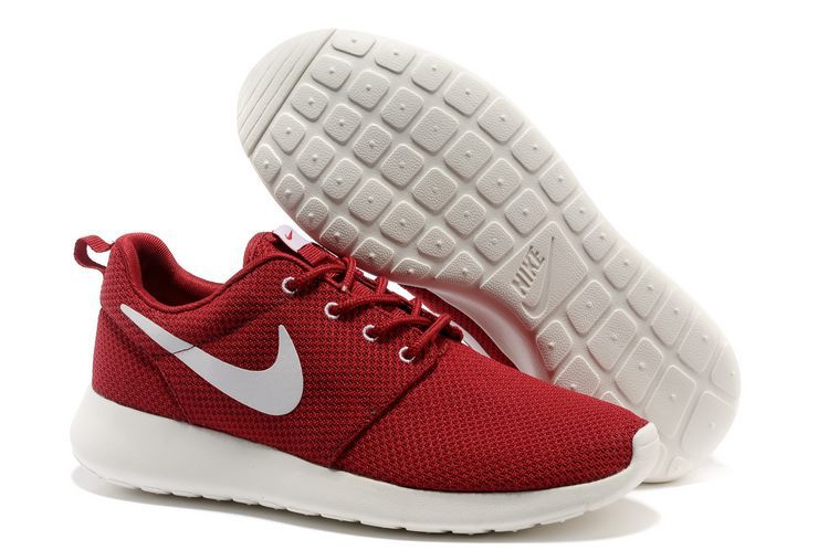 roshe run noir rouge